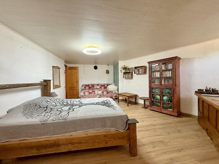 Image No.35-4 Bed Country House for sale