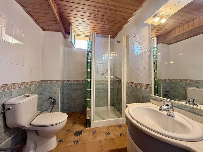 Image No.43-4 Bed Country House for sale