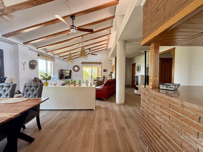 Image No.49-4 Bed Country House for sale