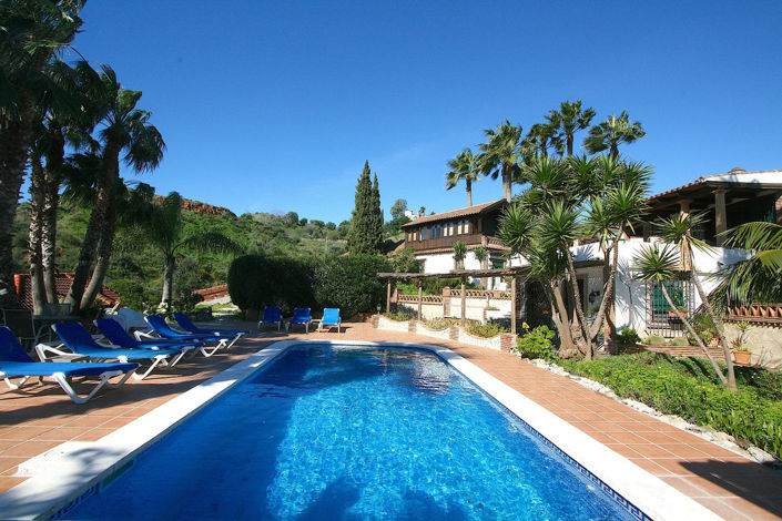 Image No.11-8 Bed Villa for sale