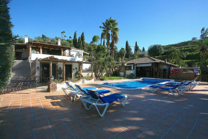 Image No.15-8 Bed Villa for sale