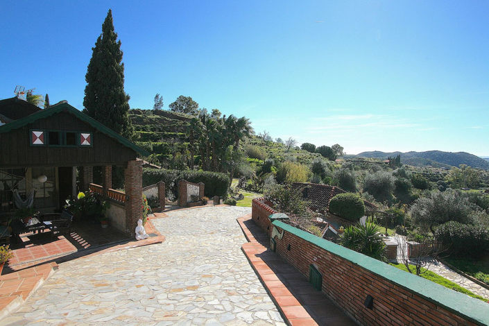 Image No.20-8 Bed Villa for sale