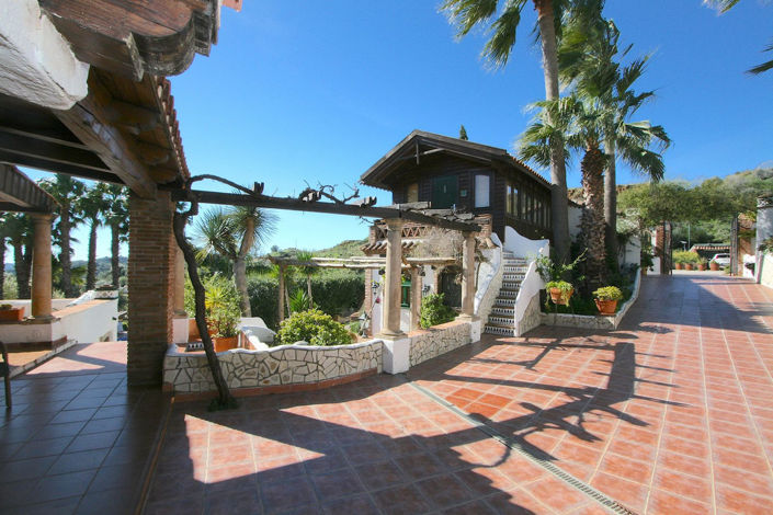 Image No.21-8 Bed Villa for sale