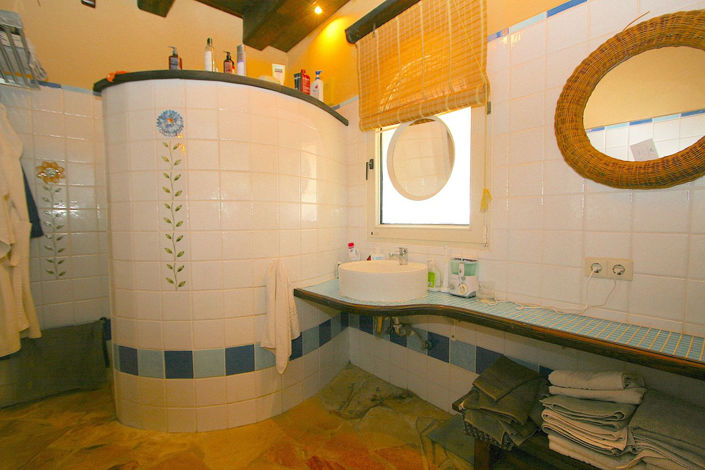 Image No.35-8 Bed Villa for sale