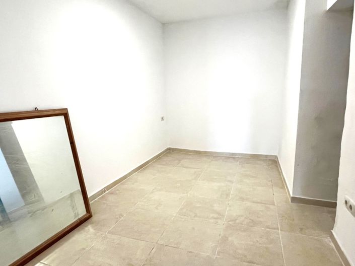 Image No.17-2 Bed Townhouse for sale