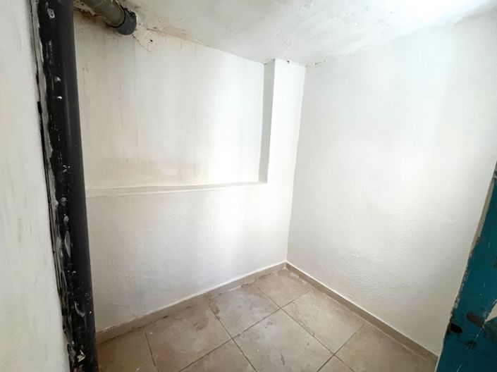 Image No.19-2 Bed Townhouse for sale