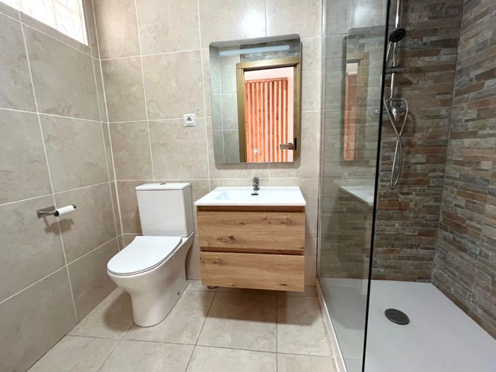 Image No.2-2 Bed Townhouse for sale