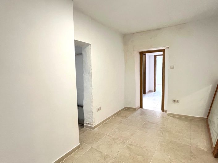 Image No.21-2 Bed Townhouse for sale
