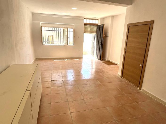 Image No.7-2 Bed Townhouse for sale