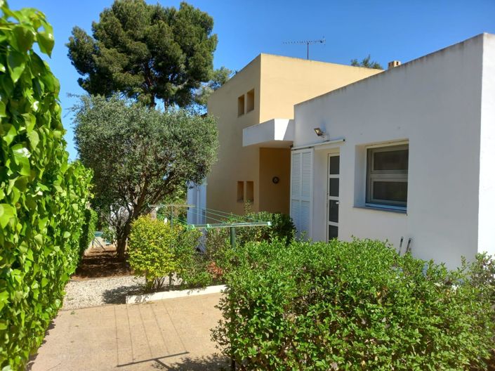 Image No.2-4 Bed Villa for sale