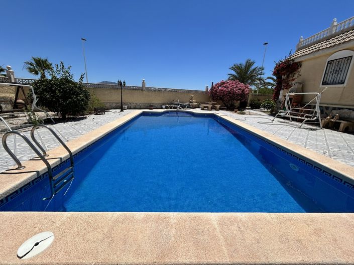 Image No.20-3 Bed Villa for sale