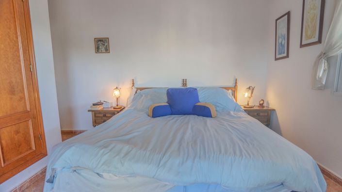 Image No.16-3 Bed Country House for sale