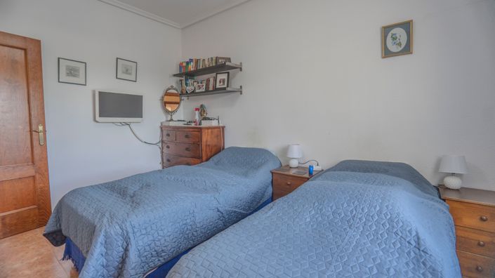 Image No.19-3 Bed Country House for sale