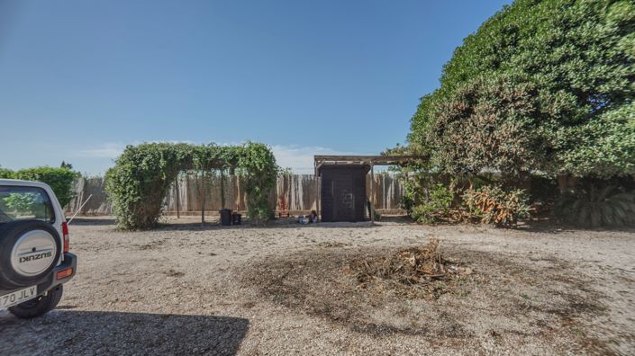 Image No.42-3 Bed Country House for sale