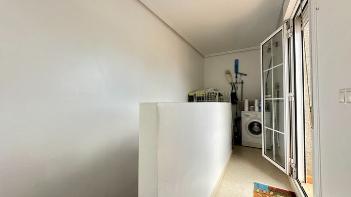Image No.19-3 Bed Villa for sale
