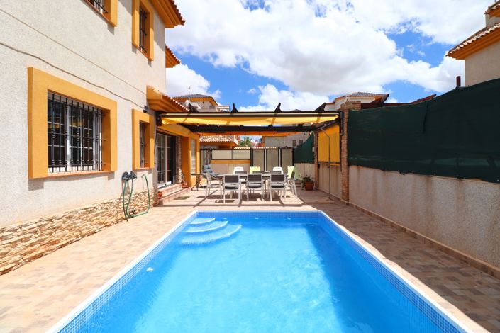 Image No.2-3 Bed Villa for sale