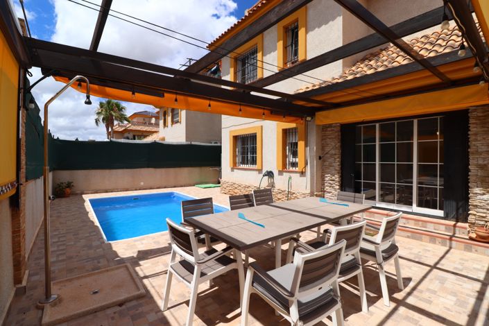 Image No.20-3 Bed Villa for sale