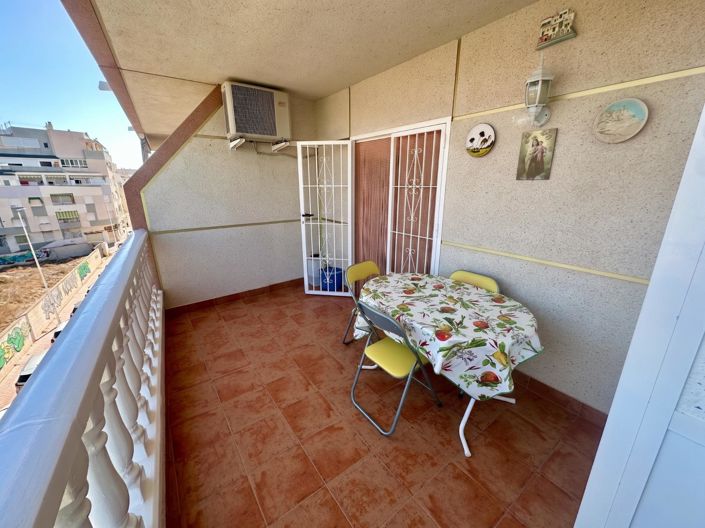 Image No.2-Appartement de 2 chambres à vendre à Torrevieja