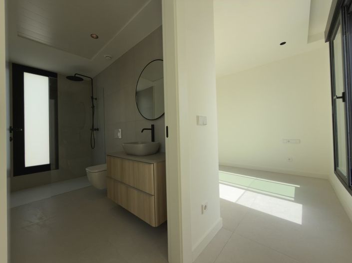 Image No.47-4 Bed Villa for sale
