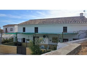 country-house-in-alora-1-large