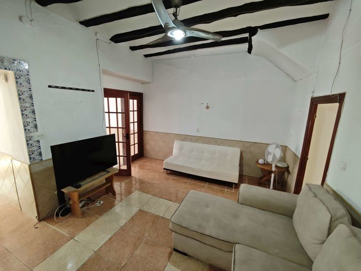 Image No.11-3 Bed Country House for sale