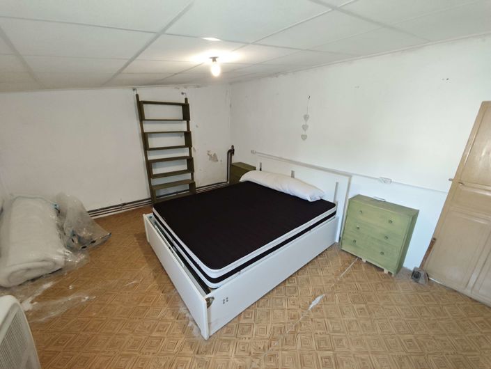 Image No.24-3 Bed Country House for sale