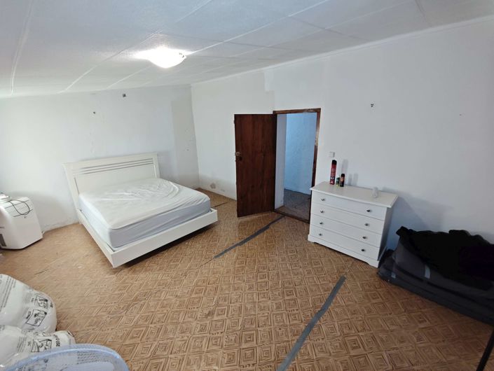 Image No.28-3 Bed Country House for sale