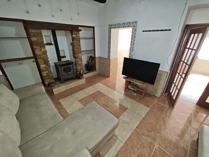 Image No.9-3 Bed Country House for sale