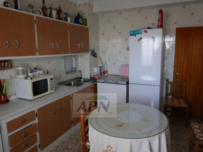 Image No.12-4 Bed Townhouse for sale