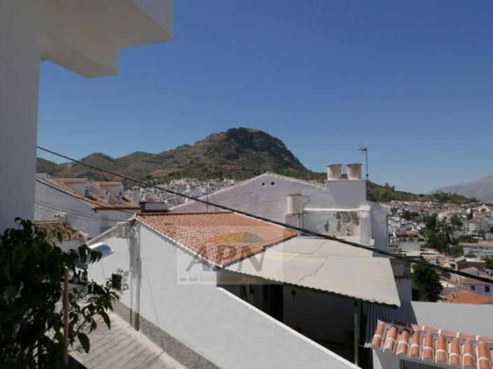 Image No.15-4 Bed Townhouse for sale