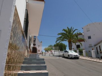 village-house-in-alora-5-large