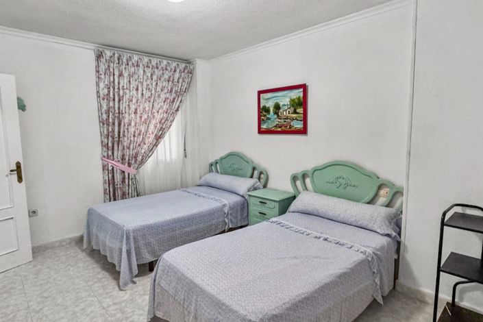 Image No.13-3 Bed Apartment for sale