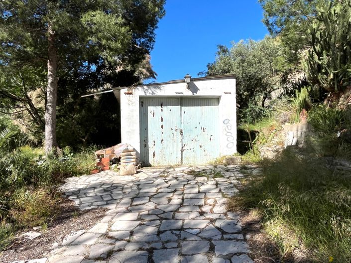 Image No.6-3 Bed Country House for sale