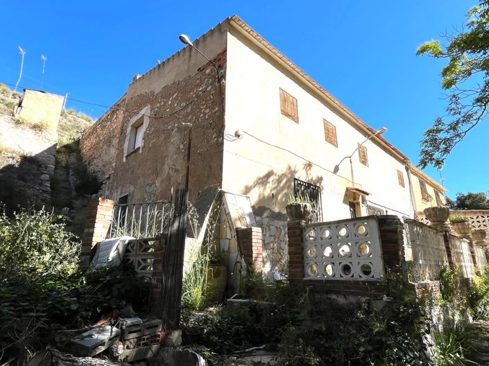 Image No.7-3 Bed Country House for sale