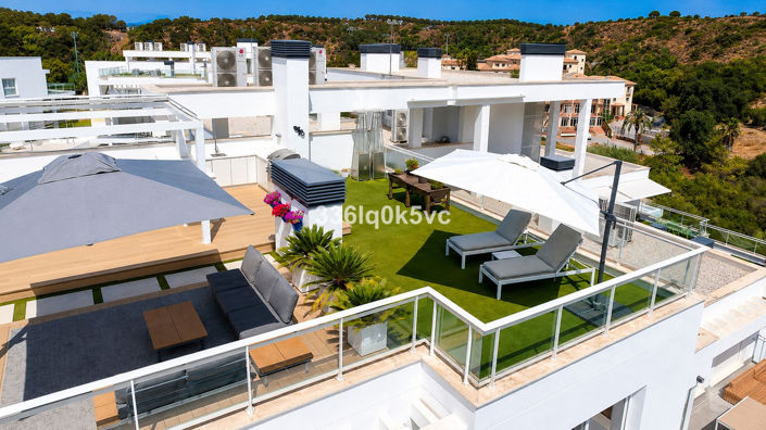 Image No.20-3 Bed Penthouse for sale