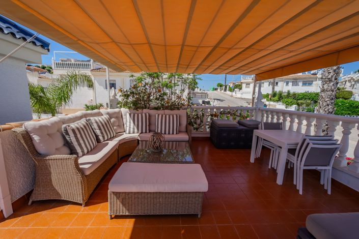 Image No.24-2 Bed House for sale