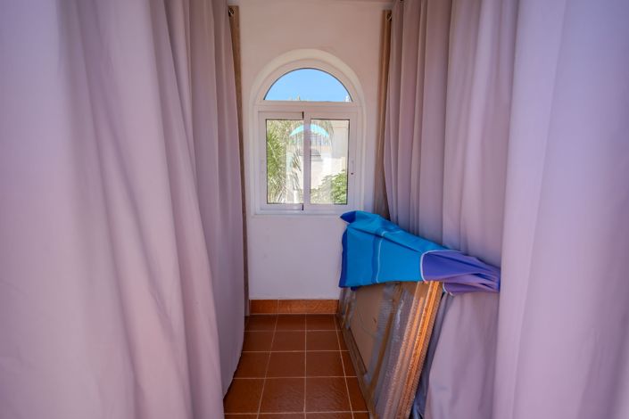 Image No.31-2 Bed House for sale