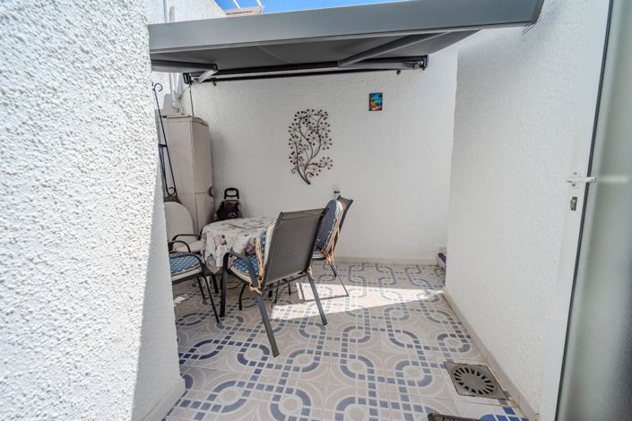 Image No.32-2 Bed House for sale