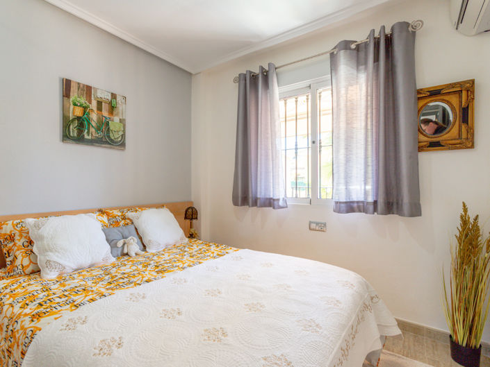 Image No.13-2 Bed Bungalow for sale