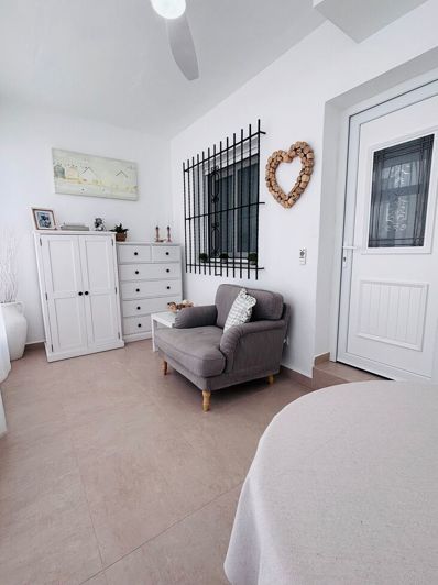 Image No.4-2 Bed Townhouse for sale