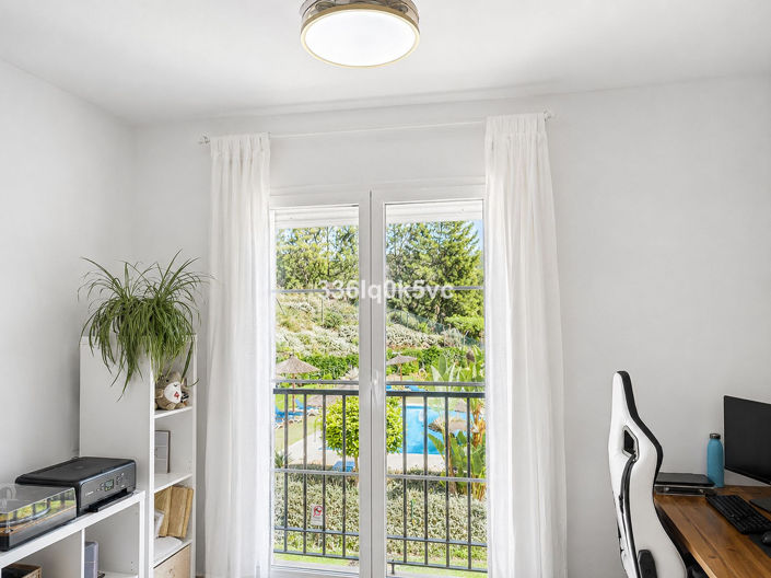 Image No.15-3 Bed Apartment for sale