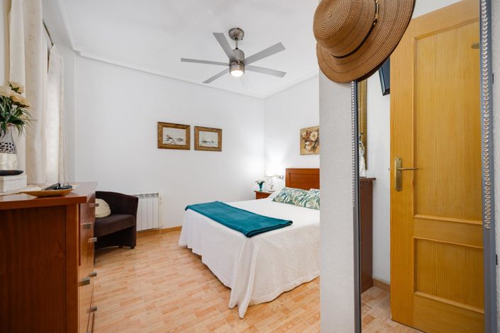 Image No.25-2 Bed Apartment for sale