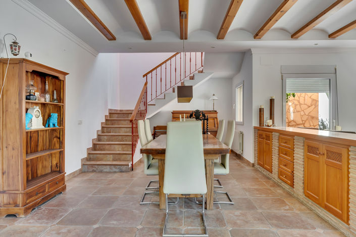 Image No.13-6 Bed Country House for sale