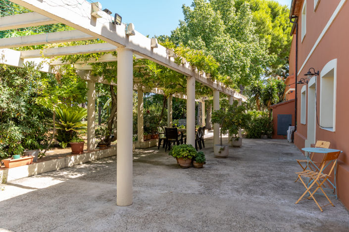 Image No.17-6 Bed Country House for sale