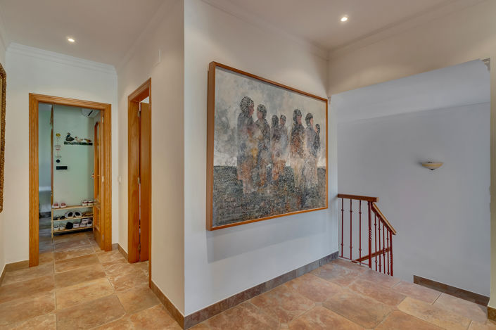 Image No.19-6 Bed Country House for sale
