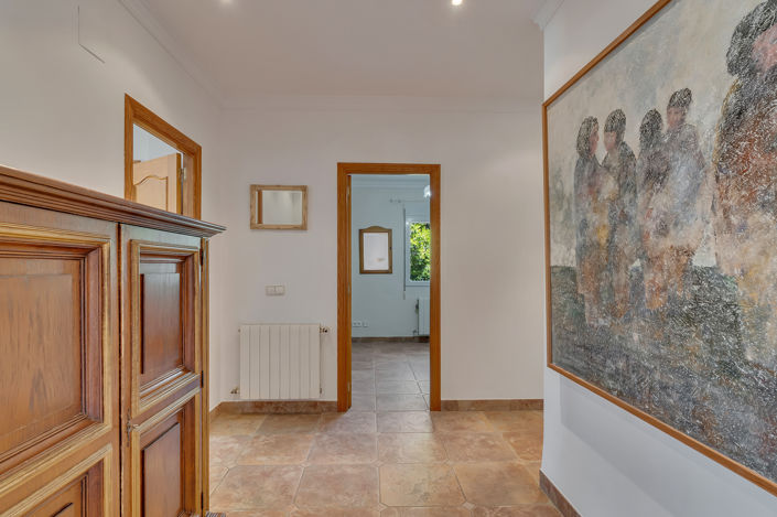 Image No.20-6 Bed Country House for sale