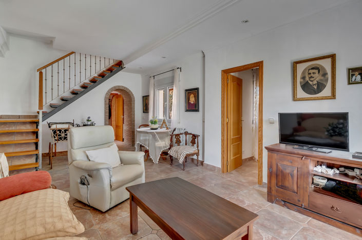 Image No.41-6 Bed Country House for sale