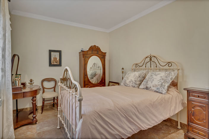 Image No.42-6 Bed Country House for sale