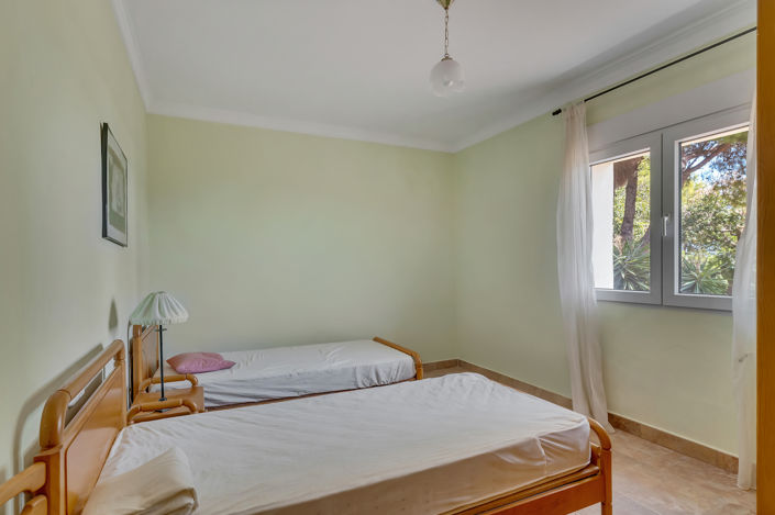 Image No.44-6 Bed Country House for sale