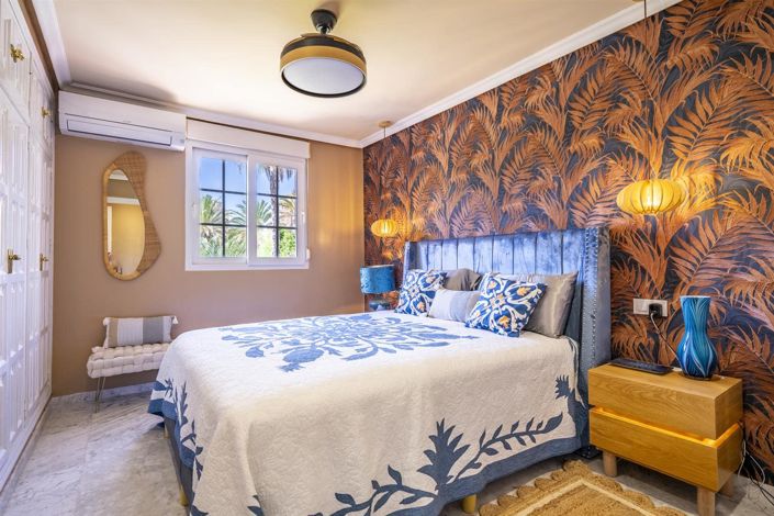 Image No.19-6 Bed Villa for sale